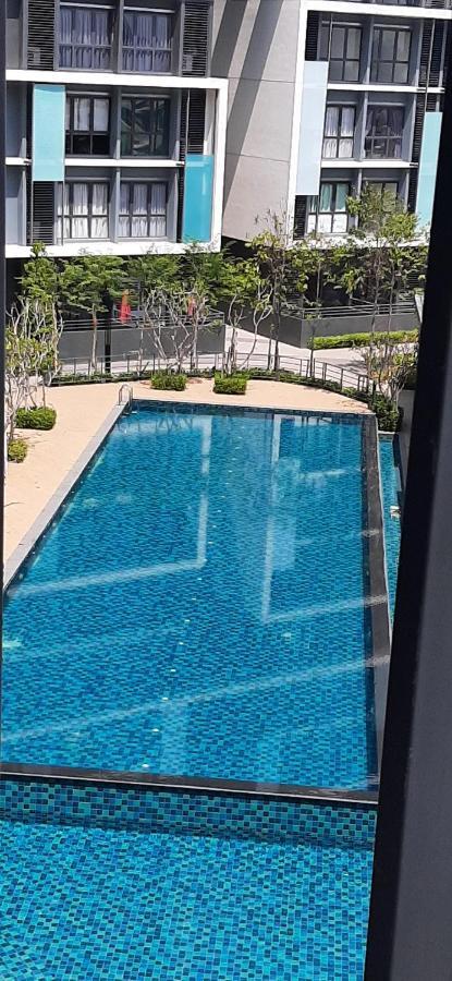 Cozystay @ Core Soho Suite Klia Sepang Exterior foto
