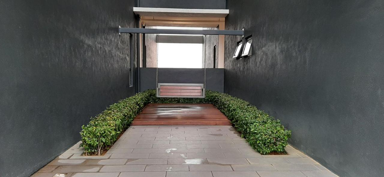Cozystay @ Core Soho Suite Klia Sepang Exterior foto